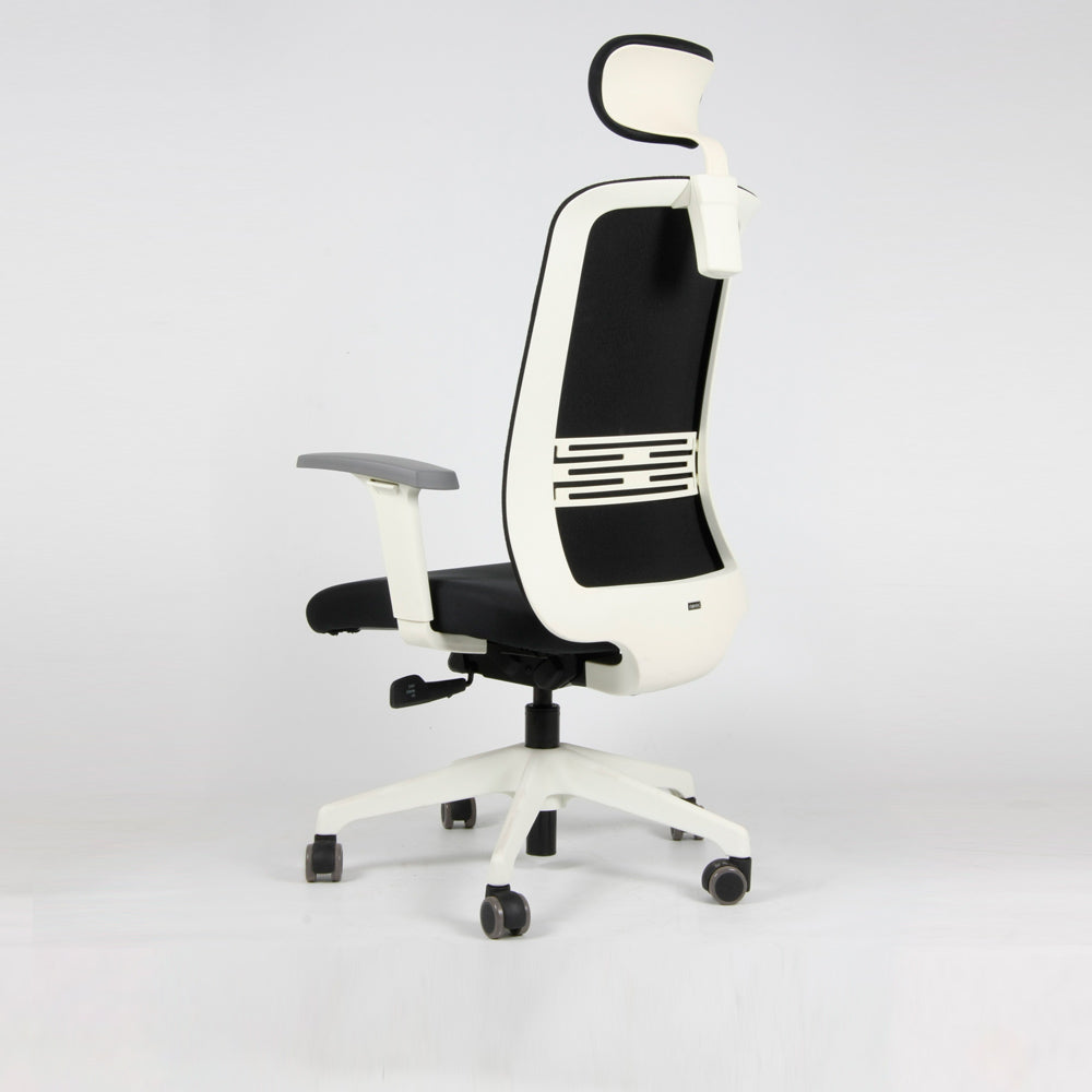 Silla GÜD Color Executive c/cabezal. Base Plástica Blanca