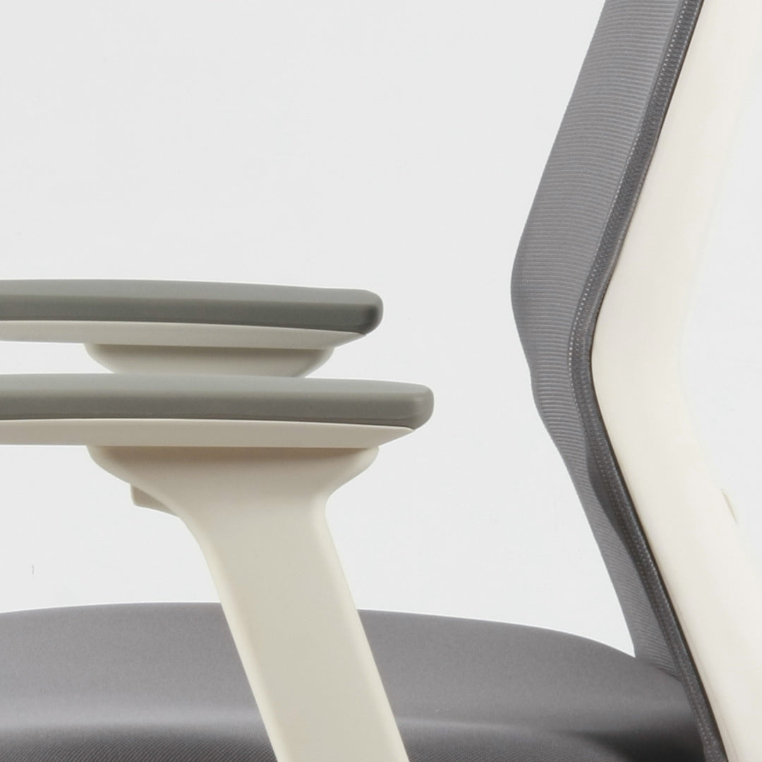Silla Nimbo. Base blanca, tela steel