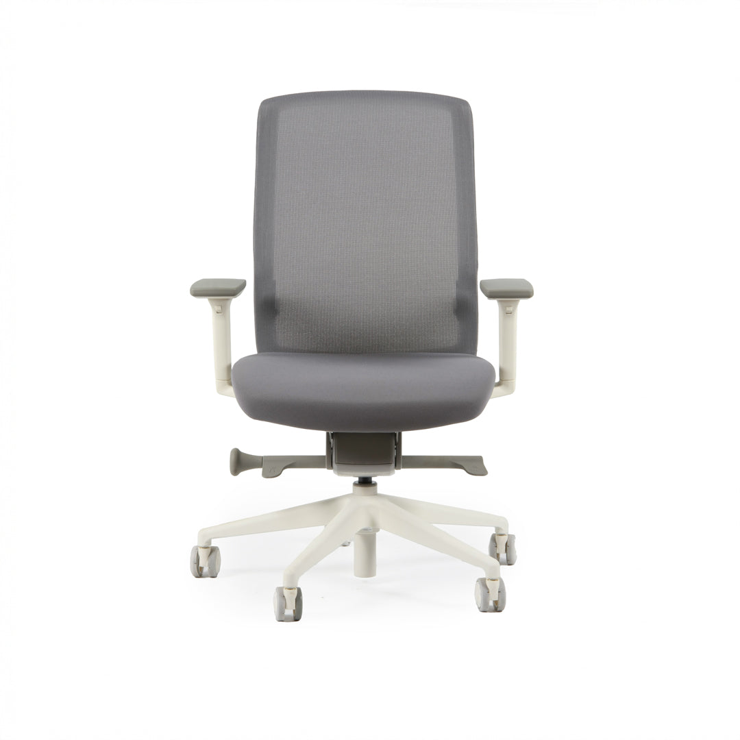 Silla Nimbo. Base blanca, tela steel