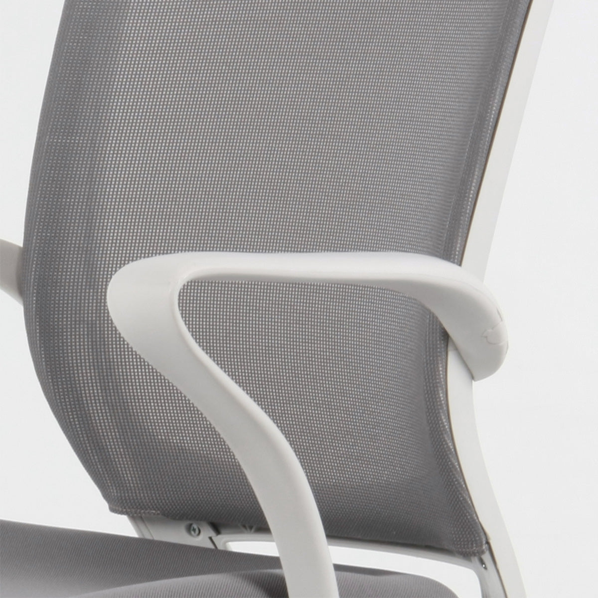 Silla Turin Basic. Blanca, tela gris