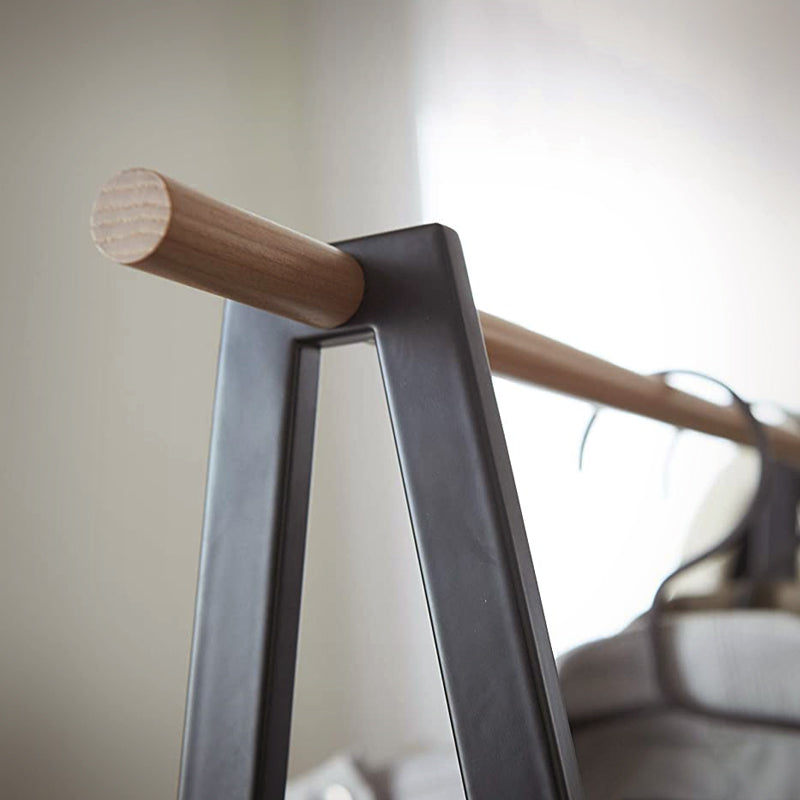 Perchero de pie con estante Yamazaki