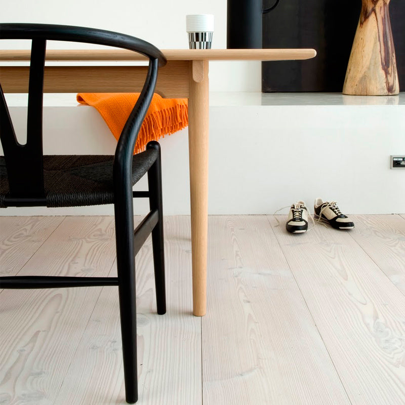 Silla Wishbone Full Black