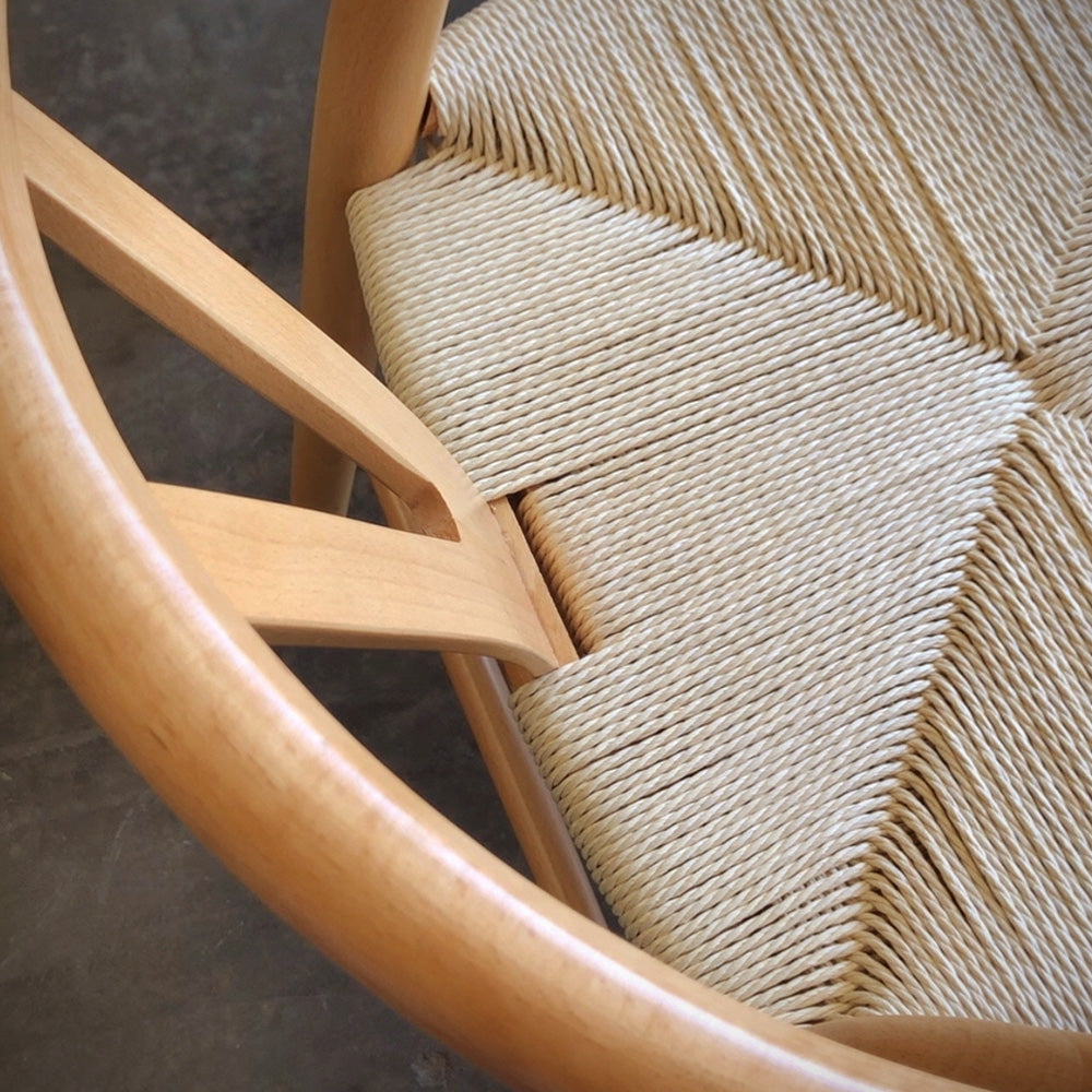 Silla Wishbone Varnish